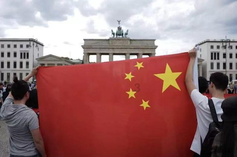 重庆火车站是不是菜园坝火车站啊游戏画面